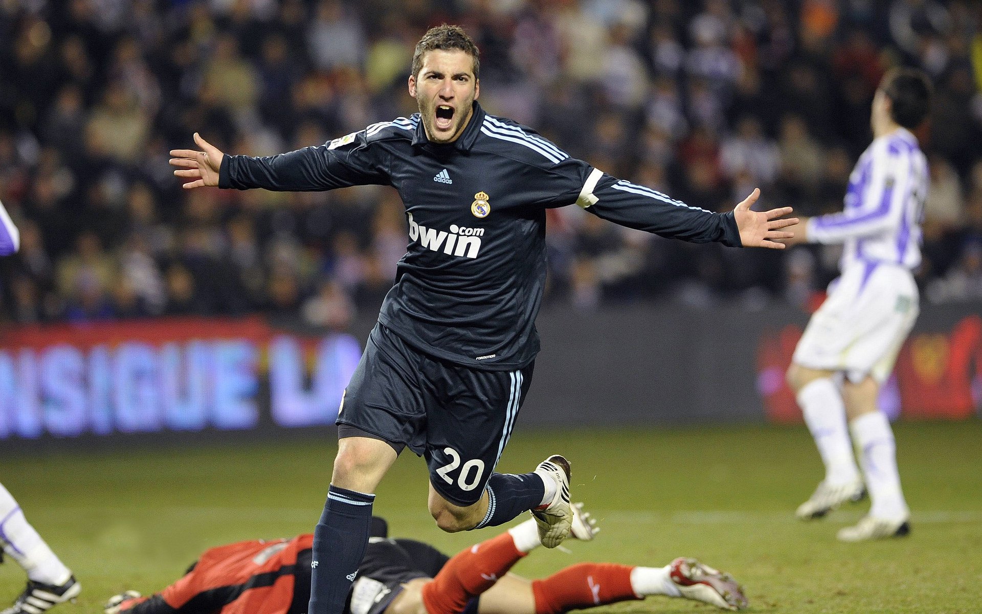 “西甲强强对决,豪门血拼冠军梦”,西甲豪门有哪些